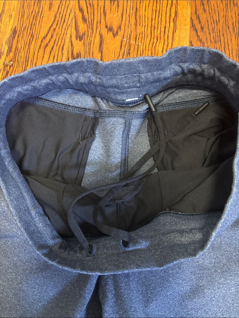 Lululemon Dark Blue Pants no tags fits like a Women’s Size: 6/8 - Picture 6 of 6